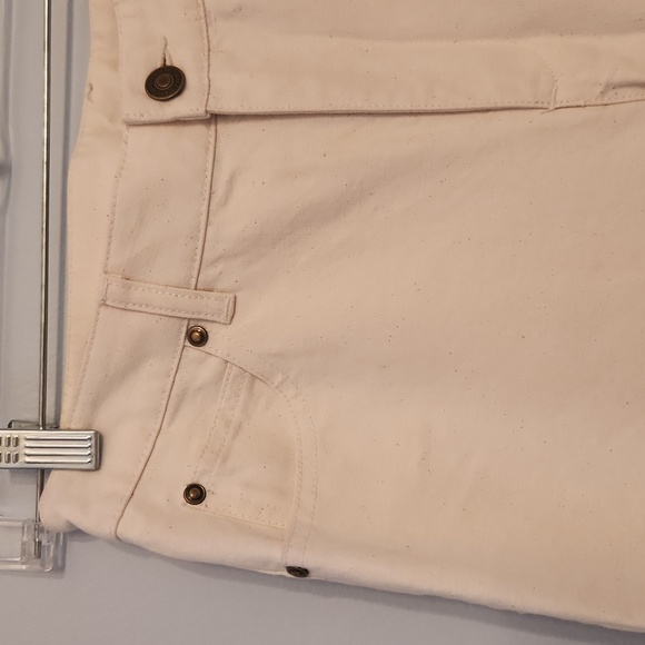 Liz Claiborne, 100 % cotton, medium weight denim jeans, size 6 - Picture 3 of 12